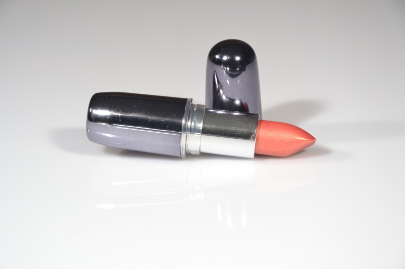 esthetique-LA FARLEDE-min_lipstick-273109